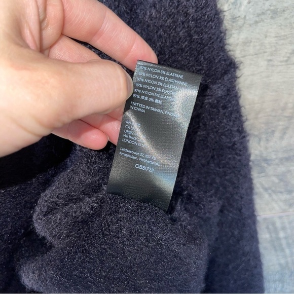 Free People Princess V-Neck Sweater in Black Medium - Picture 8 of 8